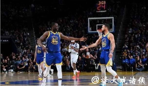 骑士一路北上豪取四连胜,距尼克斯仅1.5场之差 骑士一路北上豪取四连胜,距尼克斯仅1.5场之差