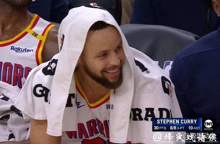 库里三分8中8轰30+10 勇士大胜76人回西部第九 库里三分8中8轰30+10 勇士大胜76人回西部第九