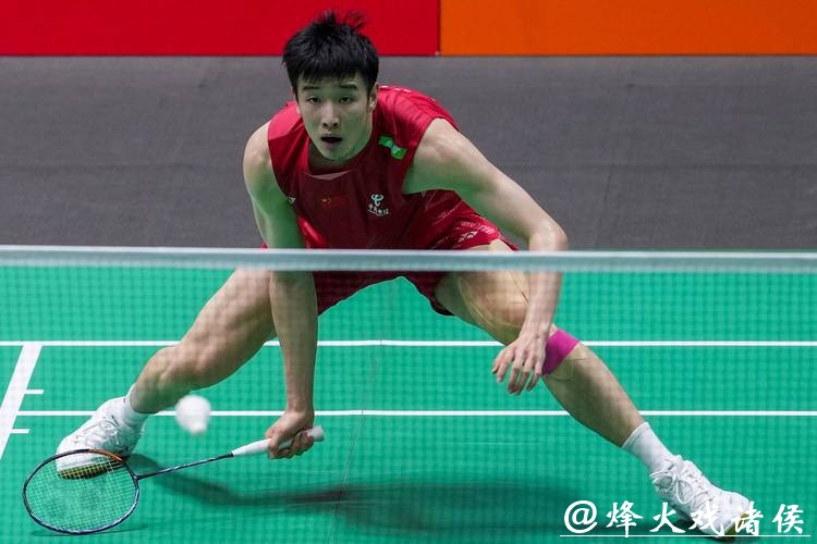 中国羽毛球大师赛：李诗沣力克梁峻豪晋级下一轮